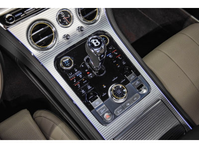Bentley Continental GTC V8 - HALLMARK SILVER / PACK CARBONE