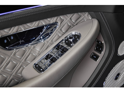 Bentley Continental GTC V8 - HALLMARK SILVER / PACK CARBONE