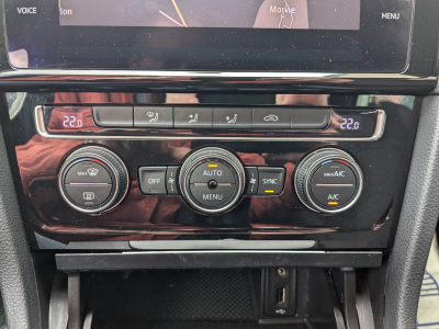 Volkswagen Golf 1.0 TSI JOIN CARPLAY GPS BLUETOOTH CAMERA