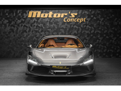 Ferrari F8 Tributo V8 - GRIGIO SILVERSTONE 740