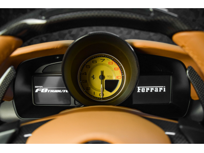 Ferrari F8 Tributo V8 - GRIGIO SILVERSTONE 740