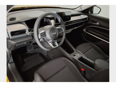 Jeep Avenger 1.2 E-Hybrid AT ALTITUDE