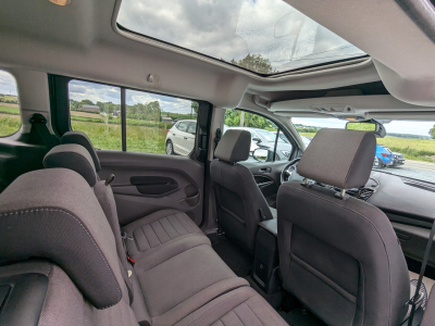 Ford Tourneo Connect 1.5 TDCI CARPLAY ATTELAGE TOIT PANO