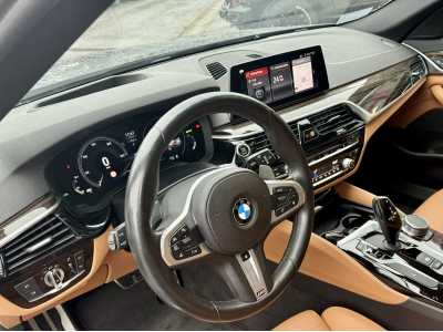 BMW 540 i XDRIVE TOURING M SPORT PAKET HEAD UP PANO CUIR NAVI