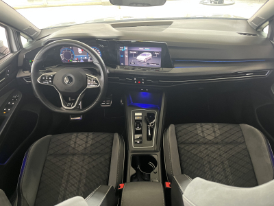 Volkswagen Golf VIII Lim. R-Line/DSG/ Front assist/ Keyless Access/Camera 360°/LED/18/