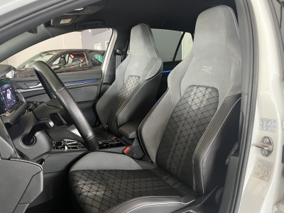 Volkswagen Golf VIII Lim. R-Line/DSG/ Front assist/ Keyless Access/Camera 360°/LED/18/