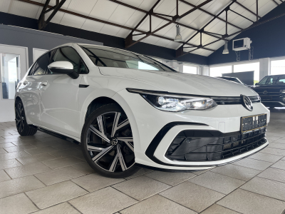 Volkswagen Golf VIII Lim. R-Line/DSG/ Front assist/ Keyless Access/Camera 360°/LED/18/