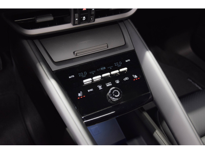 Porsche Macan 4