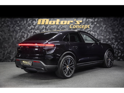 Porsche Macan 4