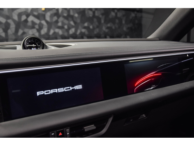 Porsche Macan 4