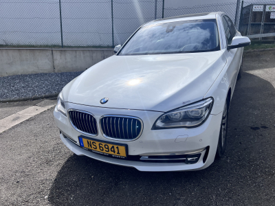 BMW 750 D XDRIVE HEAD UP SOFT PANO NAVI TURBO Defekt