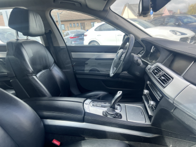 BMW 750 D XDRIVE HEAD UP SOFT PANO NAVI TURBO Defekt