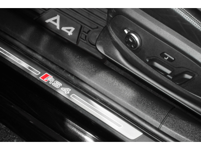 Audi RS4 AVANT 2.9 V6 QUATTRO