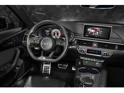 Audi RS4 AVANT 2.9 V6 QUATTRO