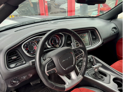 Dodge Challenger 6.4 V8 SRT 392 HEMI AUTO CUIR Navi NO Accident  1 HAND