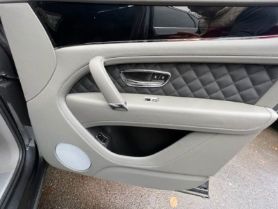 Bentley Bentayga 4.0 V8 Diesel 4WD Mulliner  VOLL
