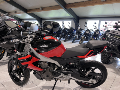 Aprilia TUONO 457 