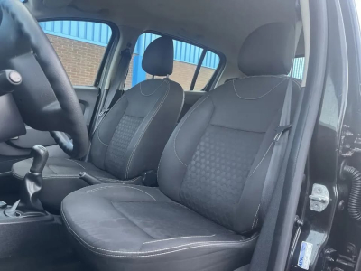 Dacia Sandero 1