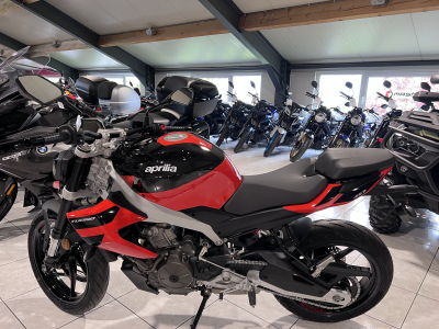 Aprilia TUONO 457 
