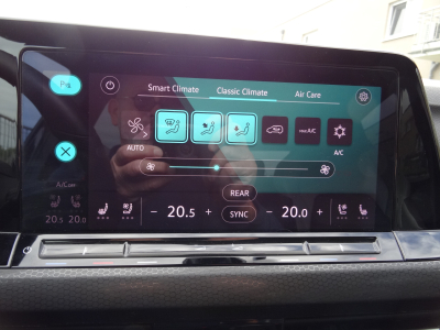 Volkswagen Golf GTI 8 VIII 2.0 TSI 6 VITESSES 245CV