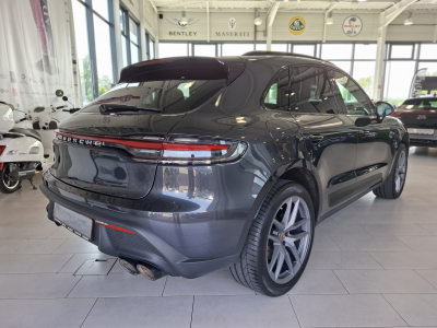 Porsche Macan 2.0 265 NEW MODEL PACK CHRONO PANO CUIR NAVI 1 HAND