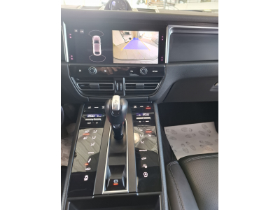Porsche Macan 2.0 265 NEW MODEL PACK CHRONO PANO CUIR NAVI 1 HAND