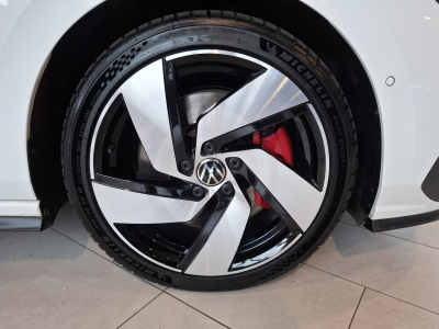 Volkswagen Golf GTI VIII 2.0 DSG 245 IQ. LIGHT,Camera,Led,