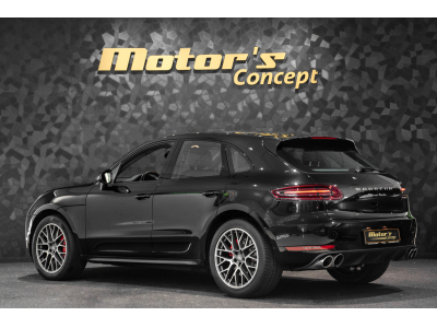 Porsche Macan Turbo Pack Performance