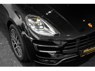 Porsche Macan Turbo Pack Performance