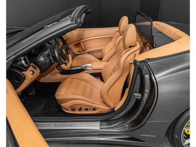 Ferrari California 4.3 V8_4 STZ/NAVI/20'/LIFT/ GRIGIO SILVERSTONE