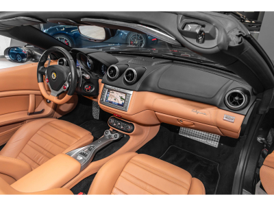 Ferrari California 4.3 V8_4 STZ/NAVI/20'/LIFT/ GRIGIO SILVERSTONE