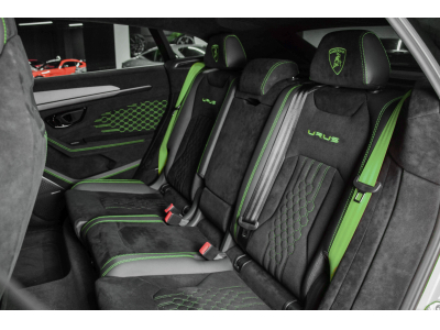 Lamborghini Urus PERFORMANTE V8