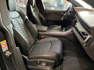 Audi RSQ8 4.0 TFSi Quattro Tiptronic/PANO/23/RS DYN+/360°/VOLL