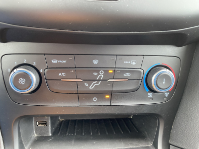 Ford Focus Clipper 1.5 Tdci Business Class 95cv Apple CarPlay
