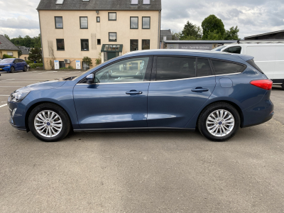 Ford Focus 1,5d EcoBlue 120cv Titanium Pack Head Up & B&O AHK