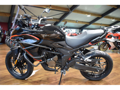 Voge 300ds 