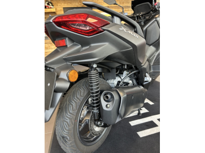 Yamaha X-Max 300