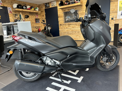 Yamaha X-Max 300 