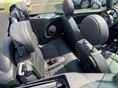 MINI Cooper Cabrio 1.6 122