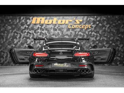 Mercedes-Benz AMG GT BLACK SERIES 