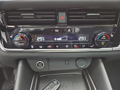 Nissan Qashqai 1.3 DIG-T MHEV 158 X-tronic N-Connecta