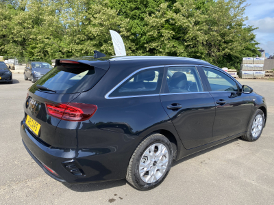 Kia Ceed SW 1.6 crdi 100kw AUTOMATIQUE Sportswagon CRDi Navi Touch Kamera