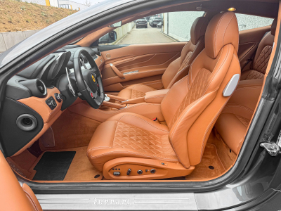 Ferrari FF V12 6.3 4x4 / SERVICE FERRARI / TOP ZUSTAND