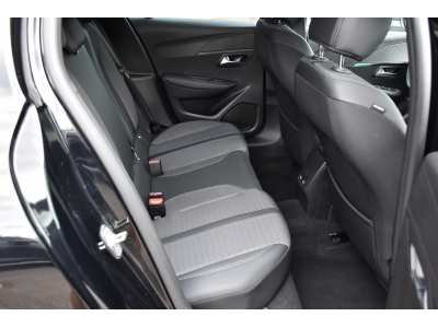 Peugeot 208 1.2 PureTech Allure EAT8