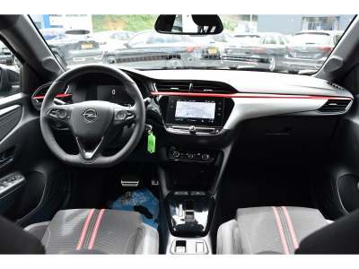 Opel Corsa 1.2 GS AT8