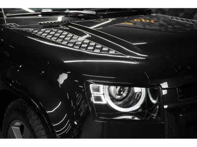 Land-Rover Defender P400 X- Dynamic