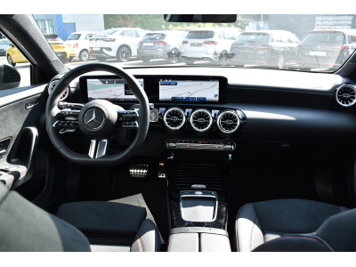 Mercedes-Benz A 200 AMG Line 7G-DCT