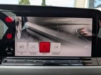 Volkswagen Golf 2.0 TDI FIRST EDITION CARPLAY GPS LED AMBIANCE