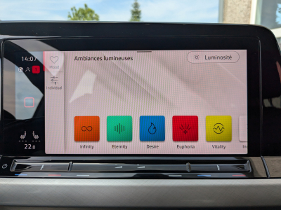 Volkswagen Golf 2.0 TDI FIRST EDITION CARPLAY GPS LED AMBIANCE