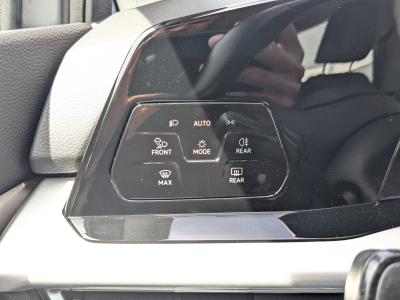 Volkswagen Golf 2.0 TDI FIRST EDITION CARPLAY GPS LED AMBIANCE